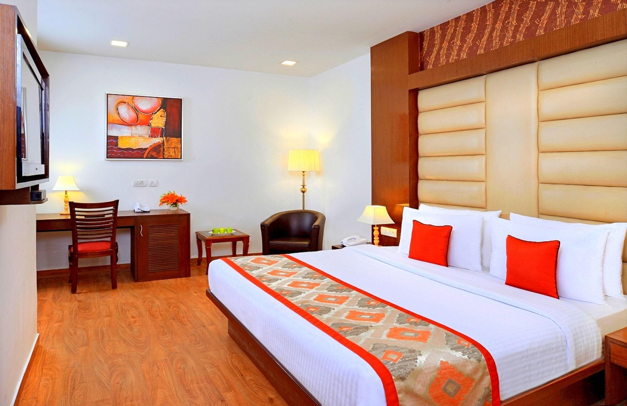 Taurus Sarovar Portico New Delhi Exterior photo