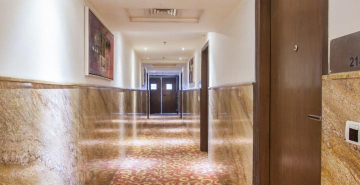 Taurus Sarovar Portico New Delhi Exterior photo